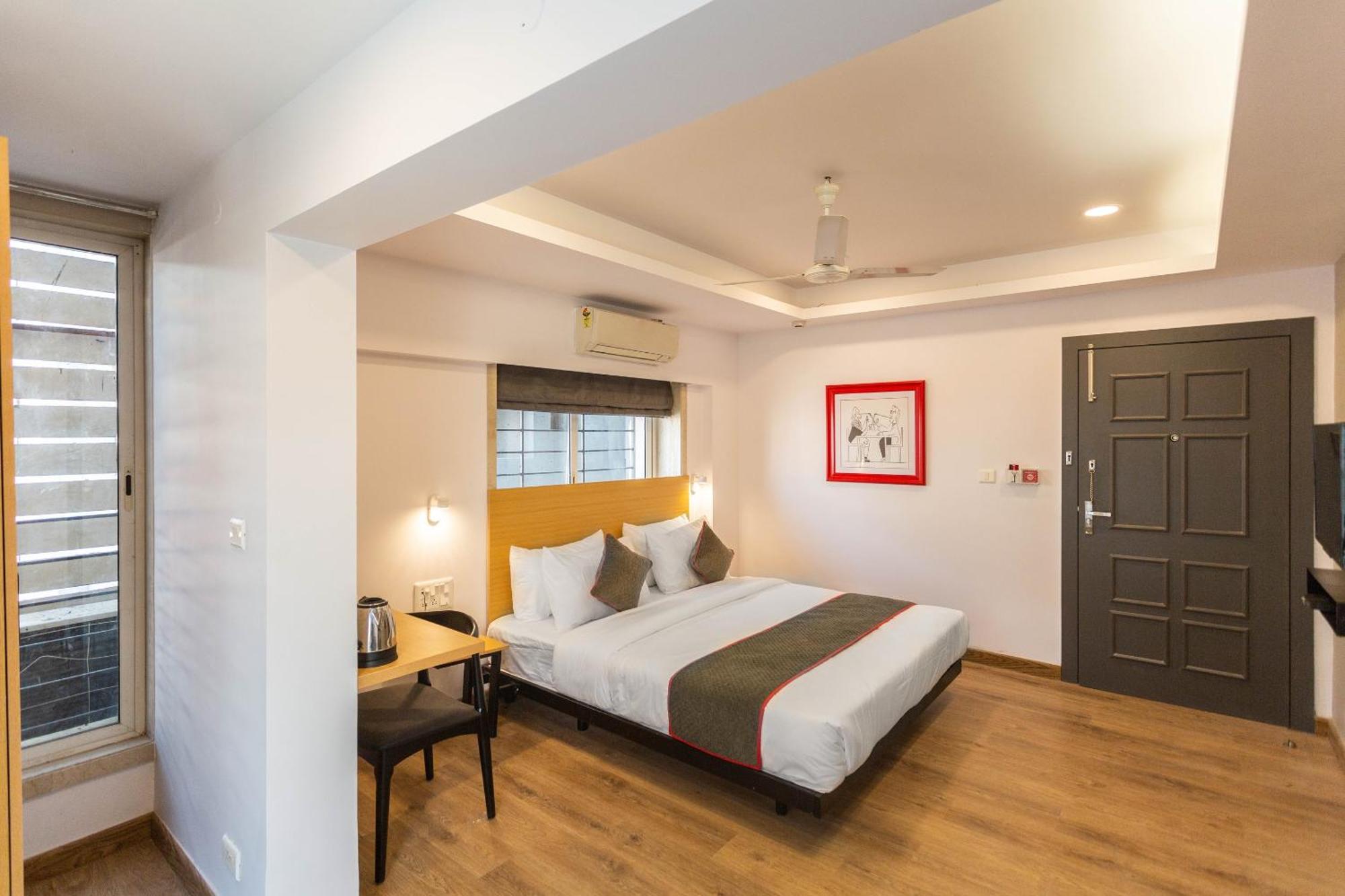 כלכותה Super Townhouse Habitat New Town Rooms & Party Spaces מראה חיצוני תמונה